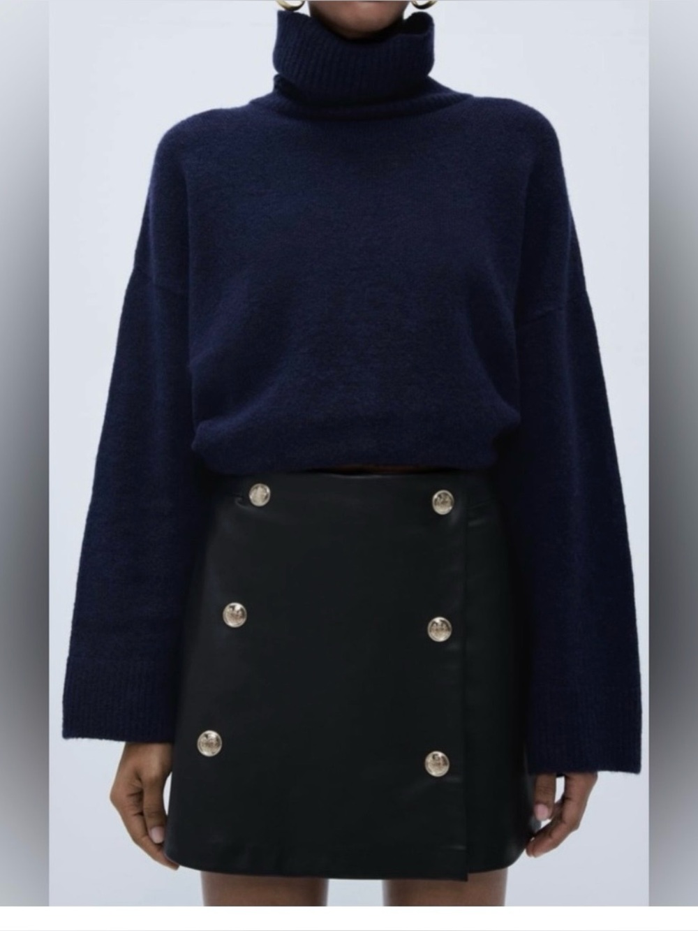 Zara Faux Leather Gold Button skirt/shorts (L)